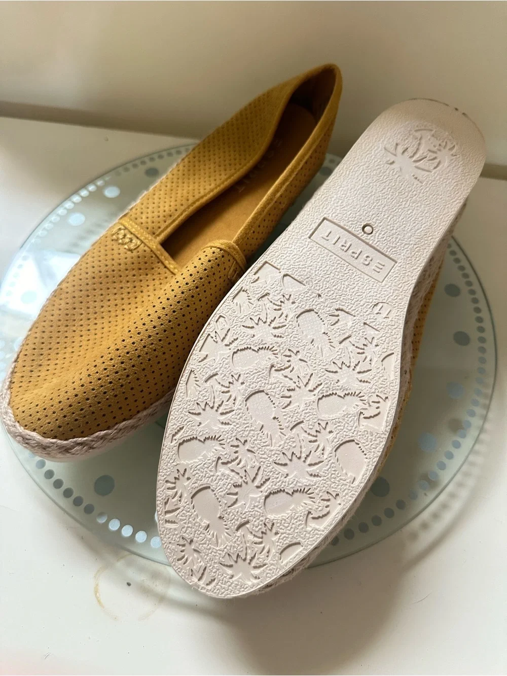 Toms lightweight size